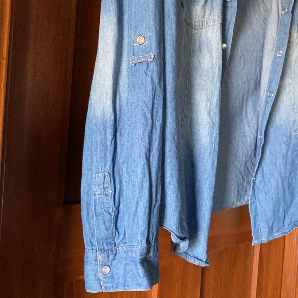 Charolette Russe denim shirt size medium. - Picture 4 of 5